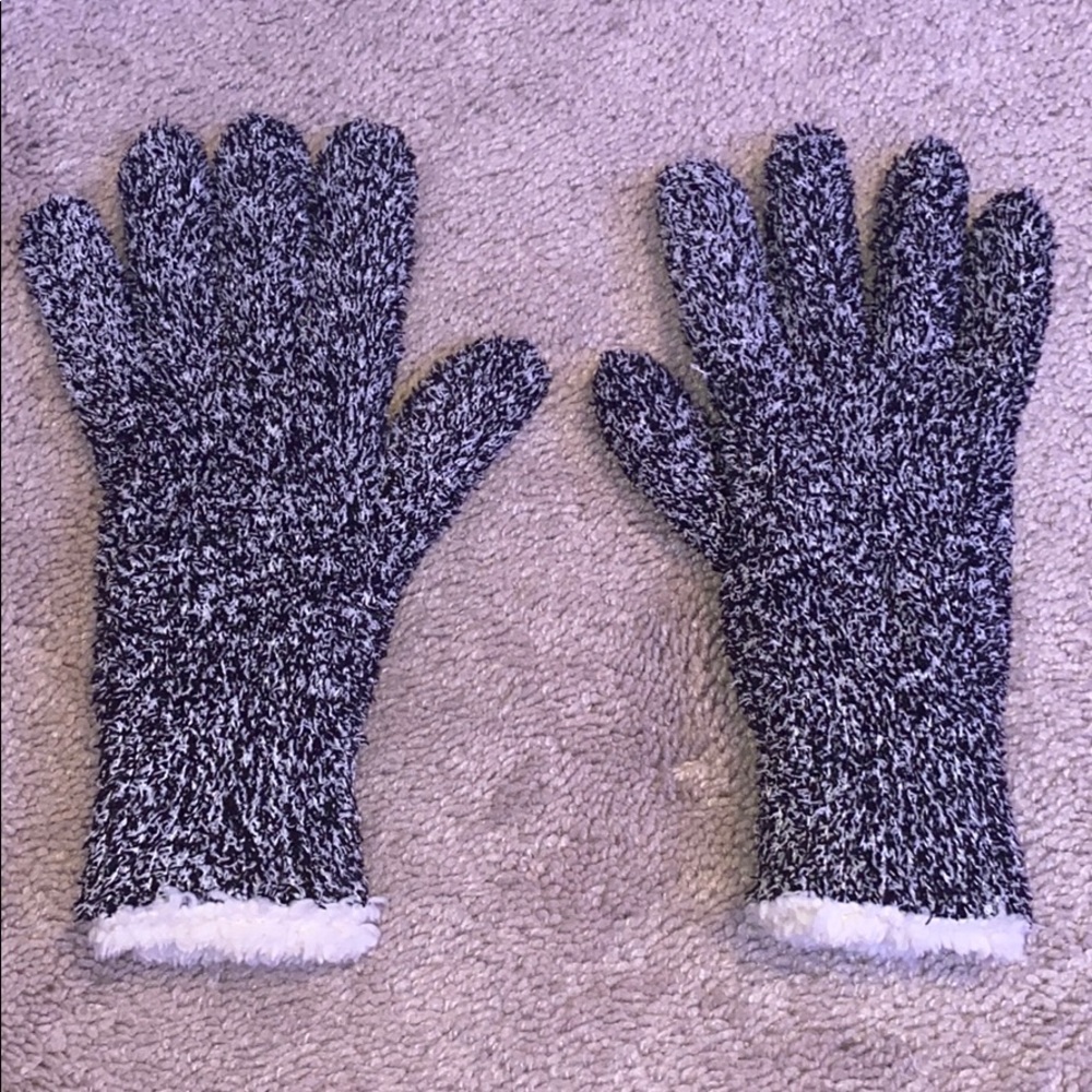 Faux Fur lined gloves, very very warm!